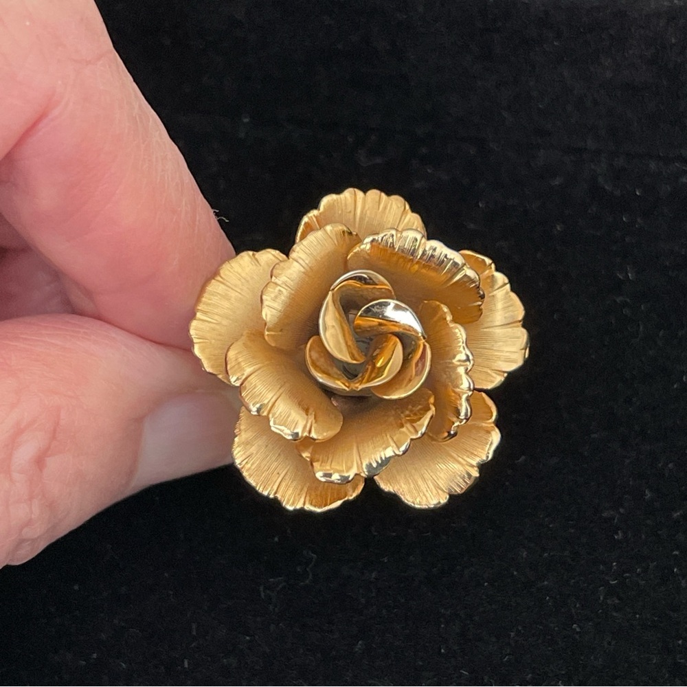 Giovanni Vintage Gold Tone Rose Ring Pinky Ring Size 4.5 Statement